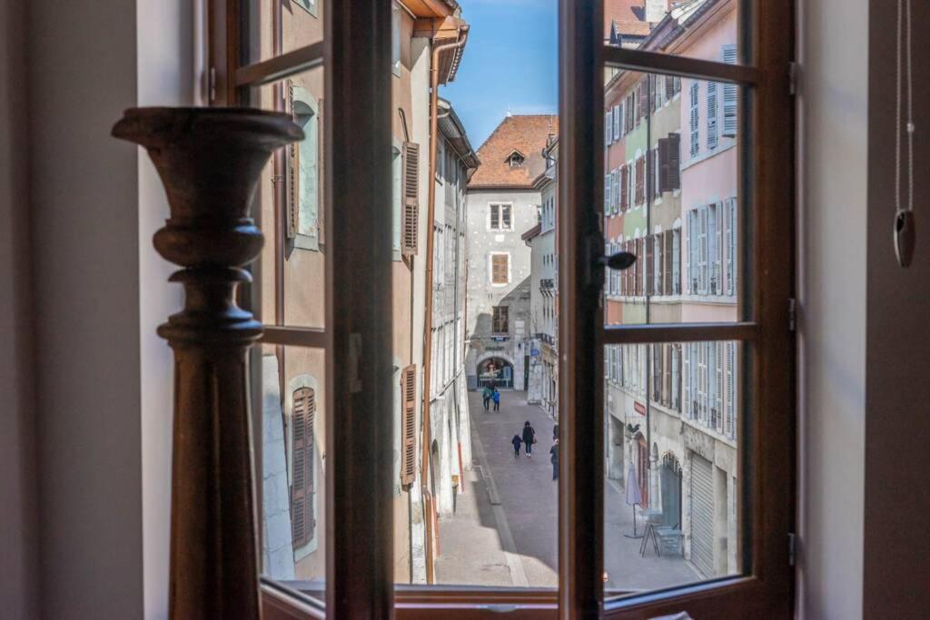 Appartamento Le Rousseau Annecy Esterno foto