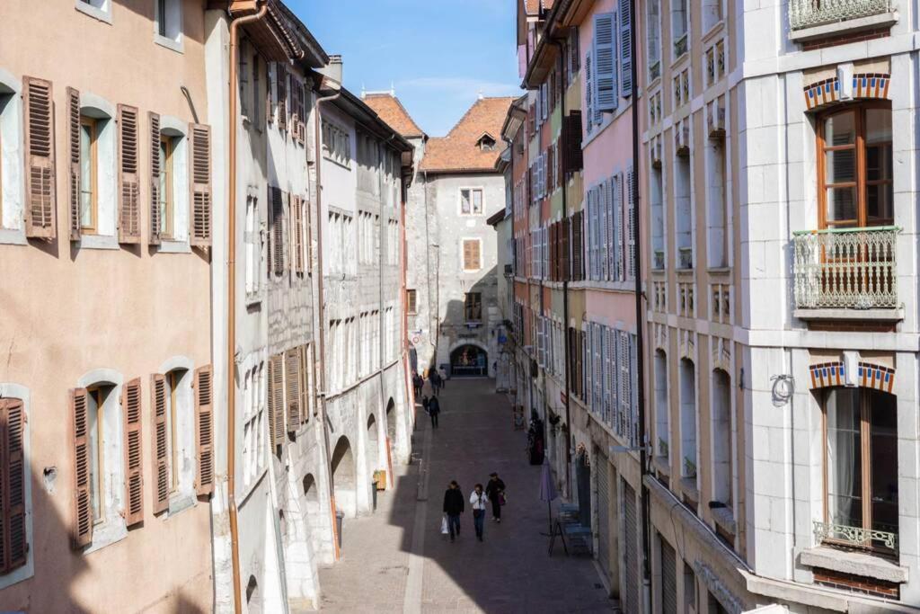 Appartamento Le Rousseau Annecy Esterno foto