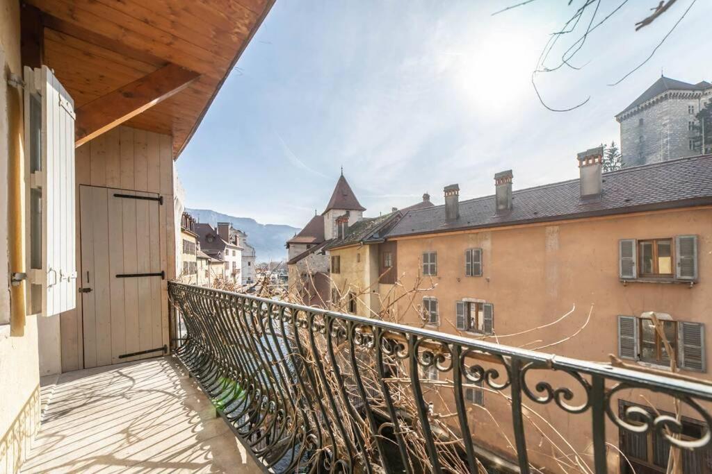 Appartamento Le Rousseau Annecy Esterno foto
