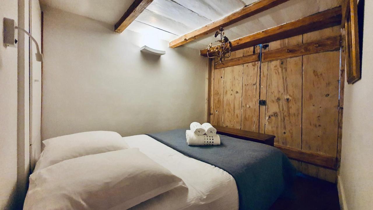 Appartamento Le Rousseau Annecy Esterno foto